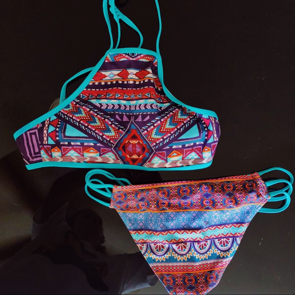 🌴 L.A. Hearts Aztec Halter Bikini Set